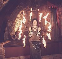 Feuershow, Unterhaltung, Rahmenprogramm, großes Rahmenprogramm, Rittermahl, Mancucela, Künstler, Aulendorfer Ritterkeller